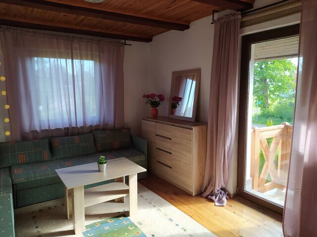 Salon z kanapą